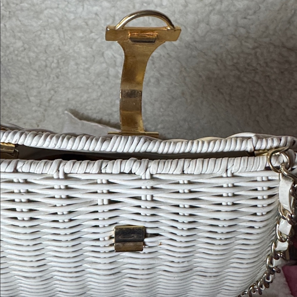 White Woven Chain Strap Bag - Picture 4 of 6